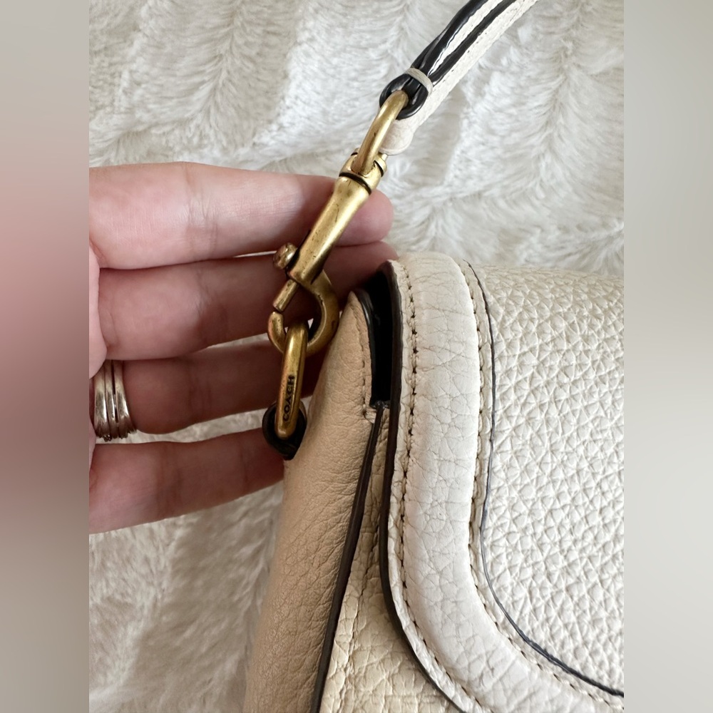 Coach Jade Saddle Bag In Colorblock. Cream Crossbody Bag with Gold Hardware - Picture 8 of 13